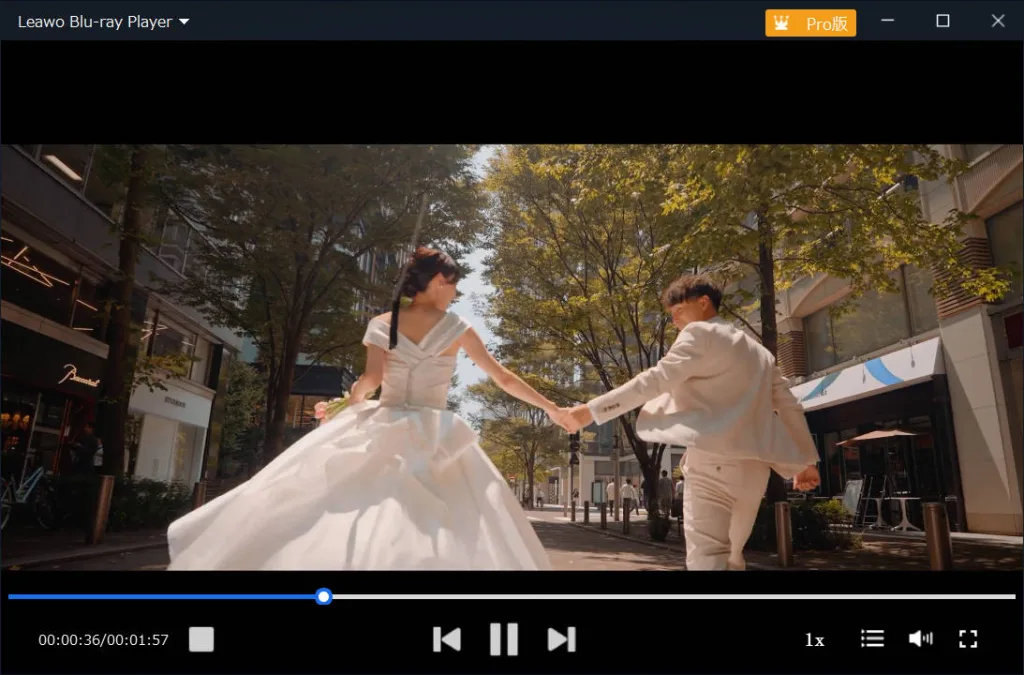 完成したBlu-rayディスクを家庭用プレーヤーで再生している様子